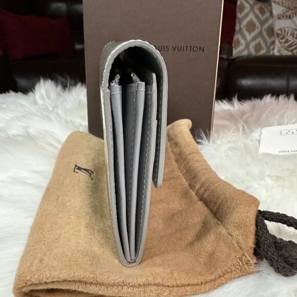 Authentic Louis Vuitton Vernis Sarah Continental Wallet - NEW! - Picture 3 of 13